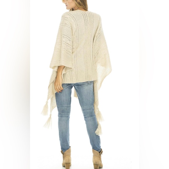 Womens Cable Knit Wrap Shawl Poncho Sweater Boho Long Soft Tassel Fringe Natural - Picture 4 of 4